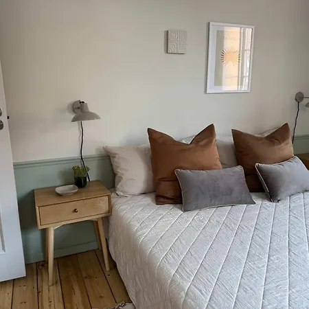 דירה Upscale 3br *